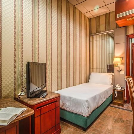 Castro Pretorio Easy Rooms Roma Exterior foto