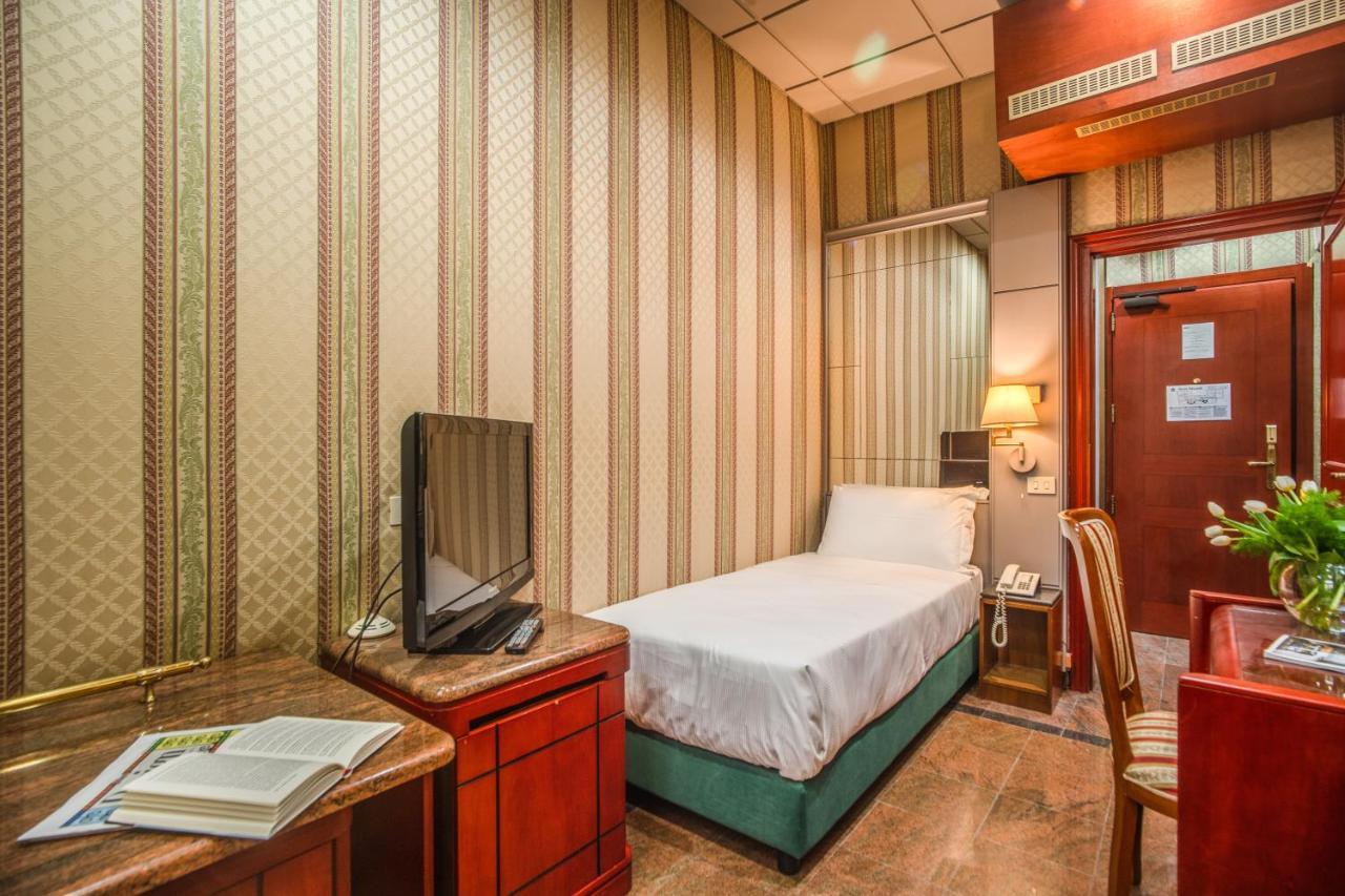 Castro Pretorio Easy Rooms Roma Exterior foto