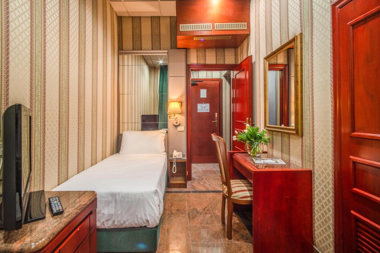 Castro Pretorio Easy Rooms Roma Exterior foto